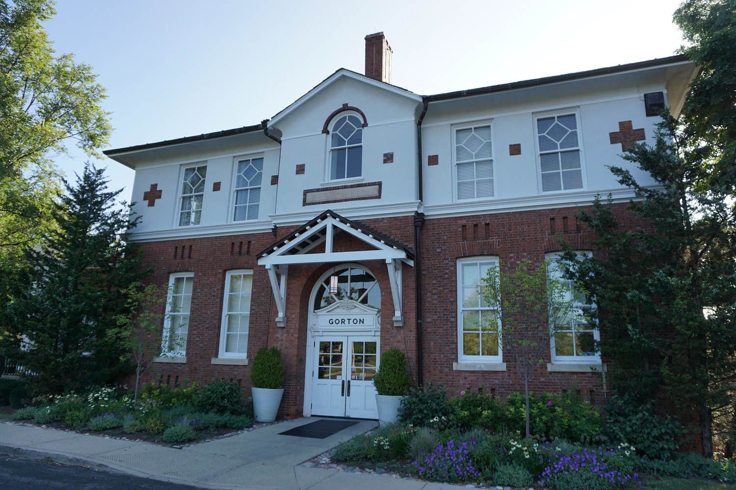 Commercial Real Estate Agent In Lake Forest Commercial Property Manger In Lake Forest Gorton Community Center Lake Forest Illinois