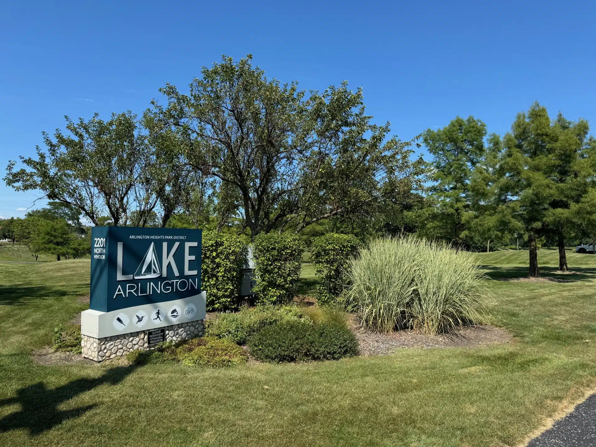 Lake Arlington In Arlington Heights Commercial Real Estate Agent Commercial Property Management